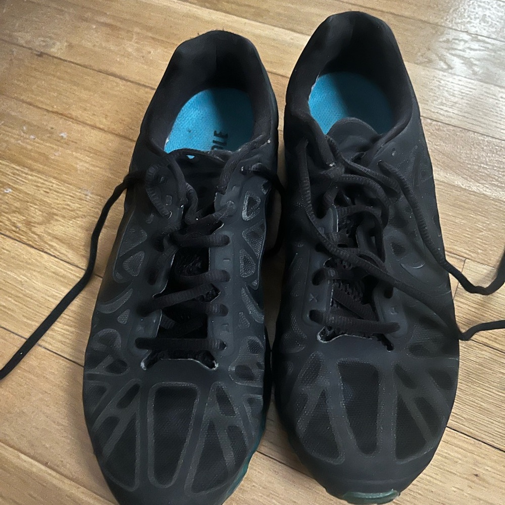 Nike Black Athletic Shoes